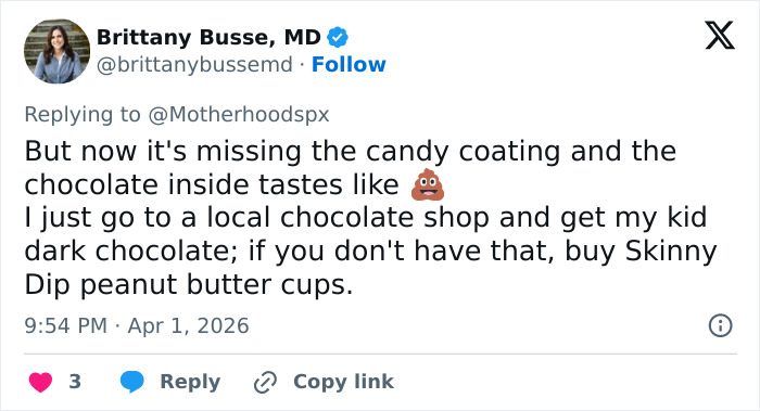 Mom’s Hack For Removing Red 40 From M&Ms Hilariously Roasted After Viewers Spot Daughter’s Reaction