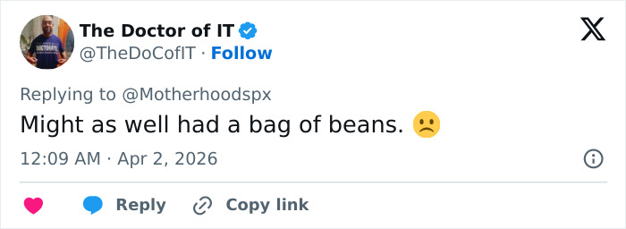 Mom’s Hack For Removing Red 40 From M&Ms Hilariously Roasted After Viewers Spot Daughter’s Reaction