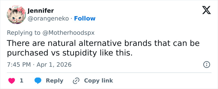 Mom’s Hack For Removing Red 40 From M&Ms Hilariously Roasted After Viewers Spot Daughter’s Reaction