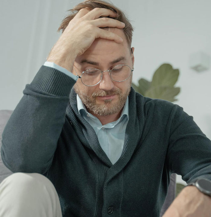 Man Comes Back Home To Friend&rsquo;s GF Living In His House, She Calls The Police When He Kicks Her Out