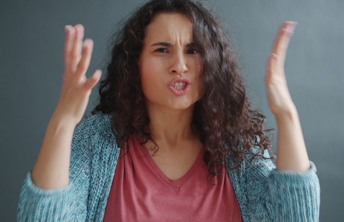 Man Comes Back Home To Friend&rsquo;s GF Living In His House, She Calls The Police When He Kicks Her Out