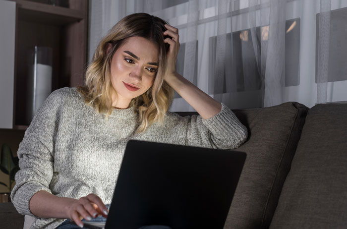 New Wife Finds Photos Of Husband&rsquo;s Old Affair Partner, Realizes He Lied About &ldquo;That&rdquo; Summer