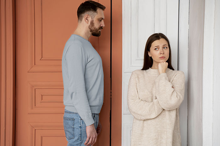 BF Insults GF For Living With Gay Bestie, She Learns It’s His Ticket Out Of His Parents&rsquo; House