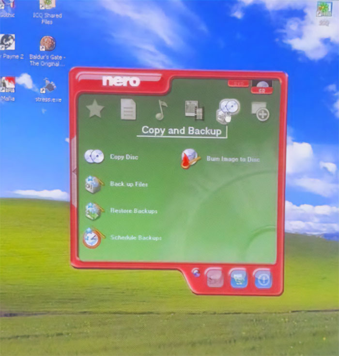 53 Photos That Allow You To Taste, Hear And Feel The 1990s And 2000s