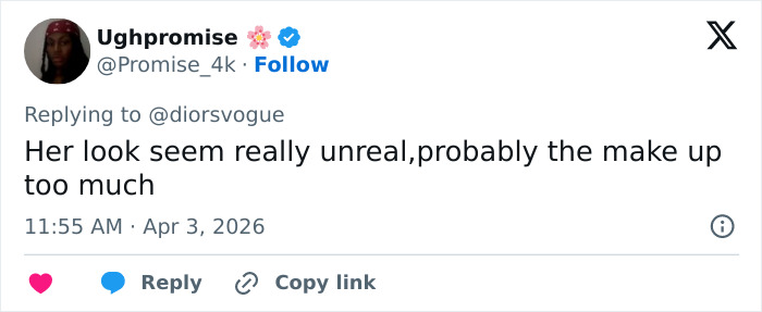 “Something Is Off Here”: People Notice Bizarre Details In Photo Of Selena Gomez And Influencer