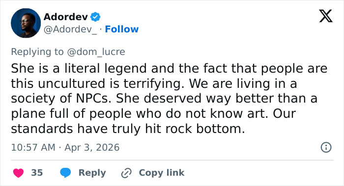 “Who The Hell She Is?”: Broadway Star Mercilessly Trolled After Complaining About Not Being Recognized On Plane