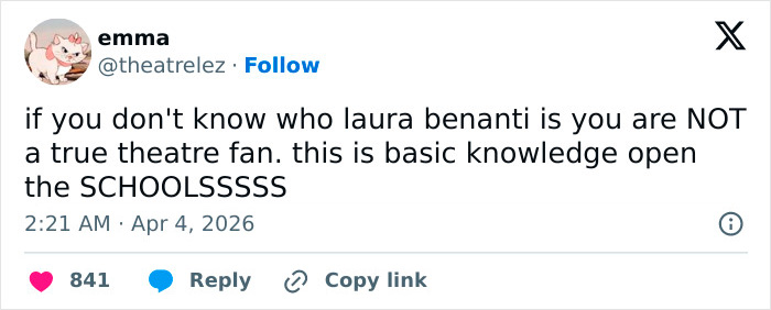 “Who The Hell She Is?”: Broadway Star Mercilessly Trolled After Complaining About Not Being Recognized On Plane