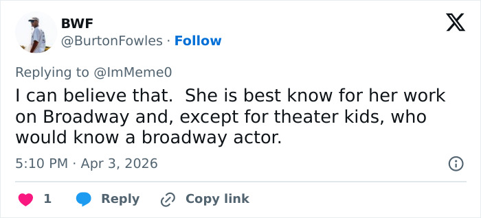 “Who The Hell She Is?”: Broadway Star Mercilessly Trolled After Complaining About Not Being Recognized On Plane