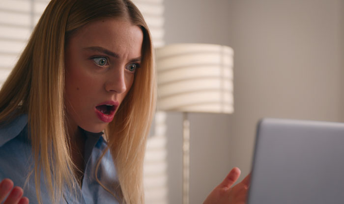 Woman Is Confused About How Coworkers Know So Much About Her, Turns Out Her Therapist Is Her Boss’s Husband