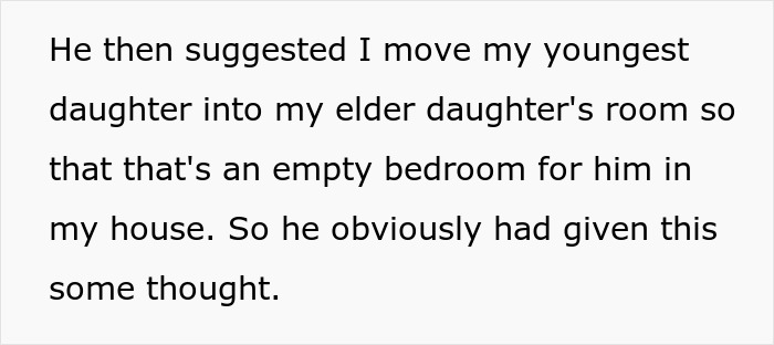 Man Thinks Best Friend Working As A Server Is “Low”, But Apparently Not Low Enough To Ask For Money Man Thinks Best Friend Working As A Server Is “Low”, But Apparently Not Low Enough To Ask For Money