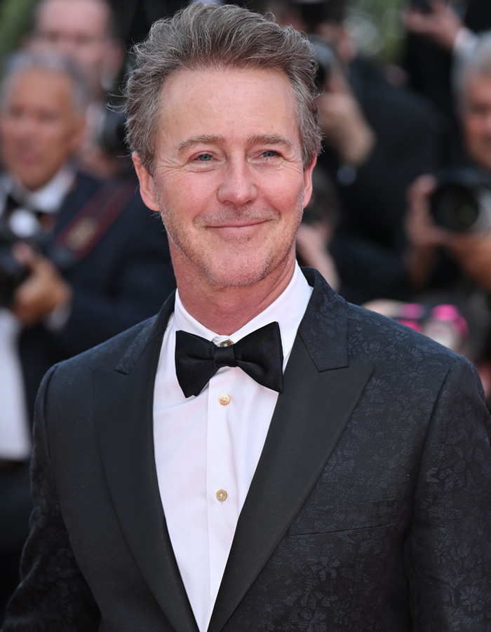 “Dude Is Unhinged”: Brian Cox Faces Backlash After Brutal Dig At Margot Robbie, Daniel Day-Lewis And Others “Dude Is Unhinged”: Brian Cox Faces Backlash After Brutal Dig At Margot Robbie, Daniel Day-Lewis And Others