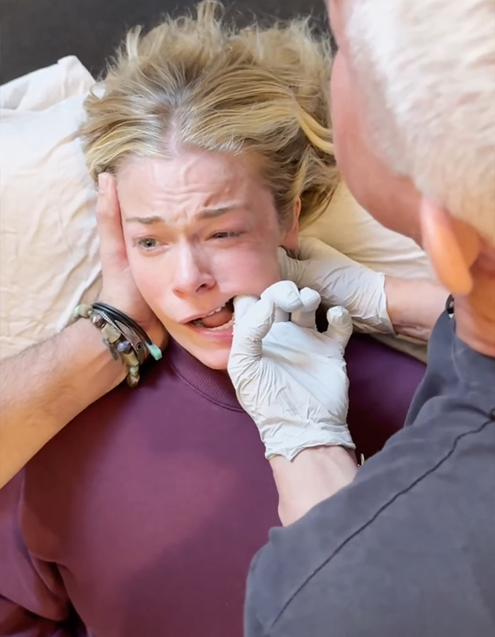 “Why Would You FIlm This?”: Experts Explain LeAnn Rime’s Emotional Response To Jaw Release Therapy “Why Would You FIlm This?”: Experts Explain LeAnn Rime’s Emotional Response To Jaw Release Therapy