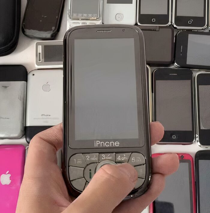 65 Hilariously Shameless Times Designers Copied Famous Brands And Hoped No One Would Notice (New Pics) 65 Hilariously Shameless Times Designers Copied Famous Brands And Hoped No One Would Notice (New Pics)