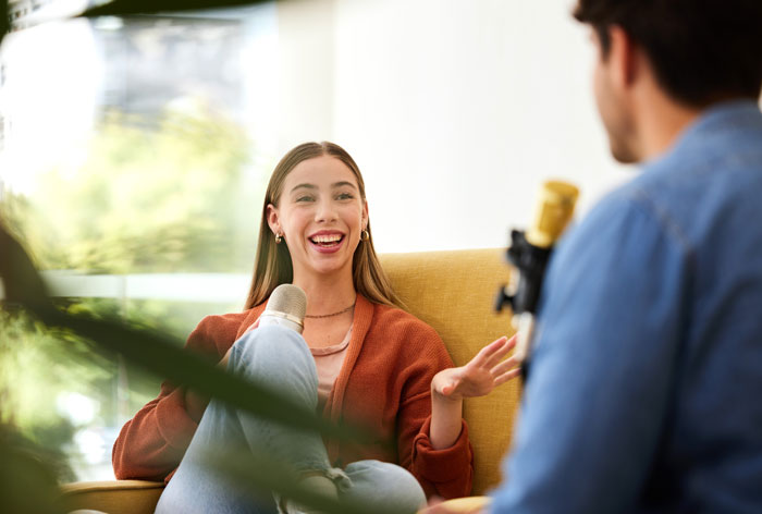 77 Unhinged And Wild Ways Women Make Men Feel Very Uncomfortable