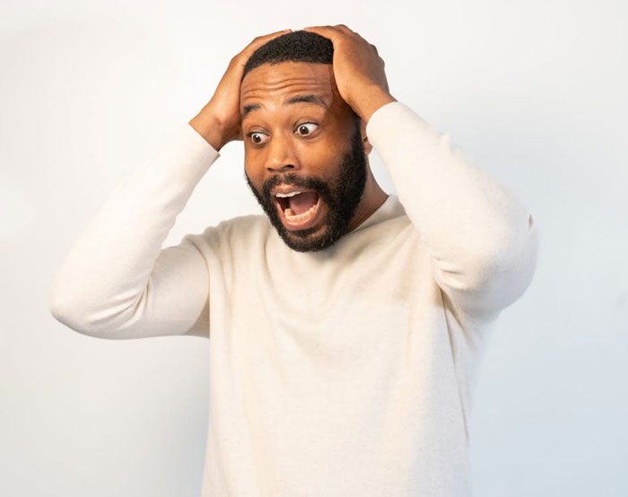 Entitled Woman Damages Guy’s Car Then Ignores Him, He Gets Her Bruised Kids Taken Away