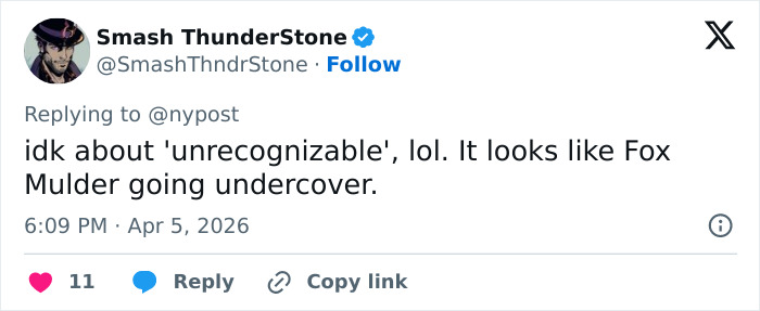 &rsquo;90s TV Star Looks Unrecognizable As He Steps Out In A Skirt And A Blond Wig During Shooting