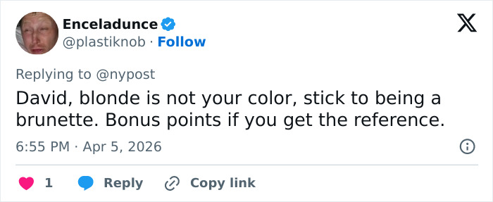 &rsquo;90s TV Star Looks Unrecognizable As He Steps Out In A Skirt And A Blond Wig During Shooting