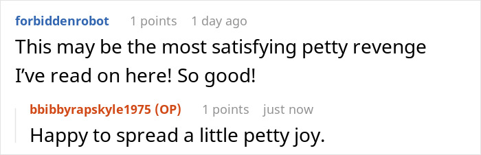 Lazy Man Throws Dog’s Chew Bones Onto Neighbor’s Lawn, Gets A Yard Full Of Them After Petty Revenge Lazy Man Throws Dog’s Chew Bones Onto Neighbor’s Lawn, Gets A Yard Full Of Them After Petty Revenge