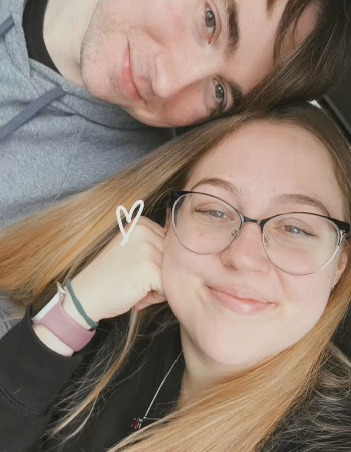 “I Hope You Sue”: Couple Sparks Debate After Airline Kicks Them Off Flight Due To Their “Sick” Crying Baby