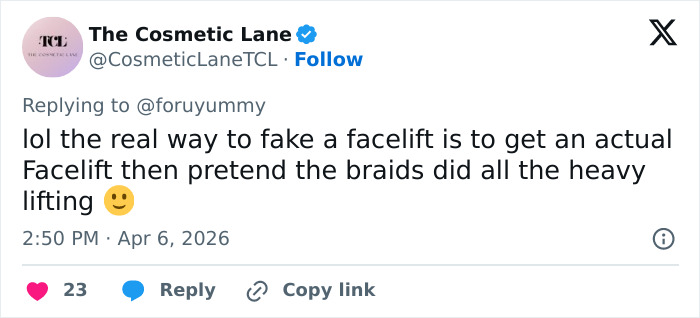 “This Is Actually Genius”: How To Fake A Facelift Like Anne Hathaway Did At The Oscars