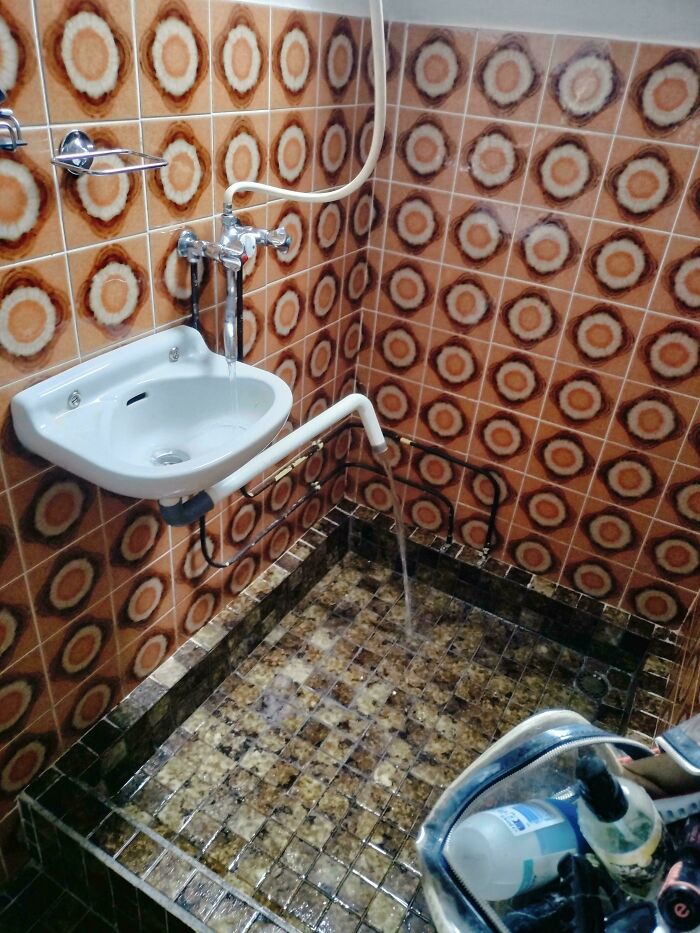 35 Times People Bought Homes And Regretted It Almost Immediately 35 Times People Bought Homes And Regretted It Almost Immediately