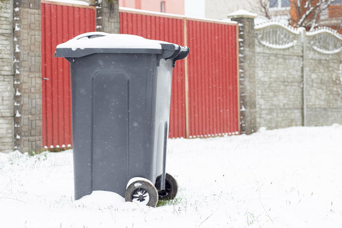 Man Gets Revenge On Honking Driver With Ice-Filled Bin, Driver Calls The Cops And Regrets It