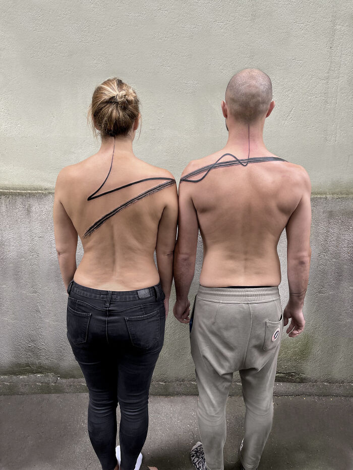 Not Typical Matching Ink: 15 Couple Tattoos That Interact Across Bodies Made By This Artist