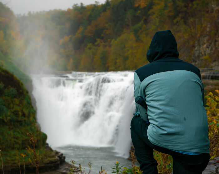 Bride Blocks Off Waterfall At Public Park For Her Wedding, Her Father Then Threatens People Who Complain
