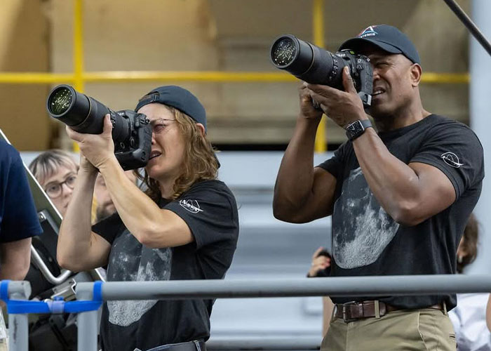 “Thirst Traps From Space”: Astronaut’s Ripped Physique During Moon Mission Sparks Frenzy