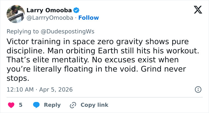 “Thirst Traps From Space”: Astronaut’s Ripped Physique During Moon Mission Sparks Frenzy