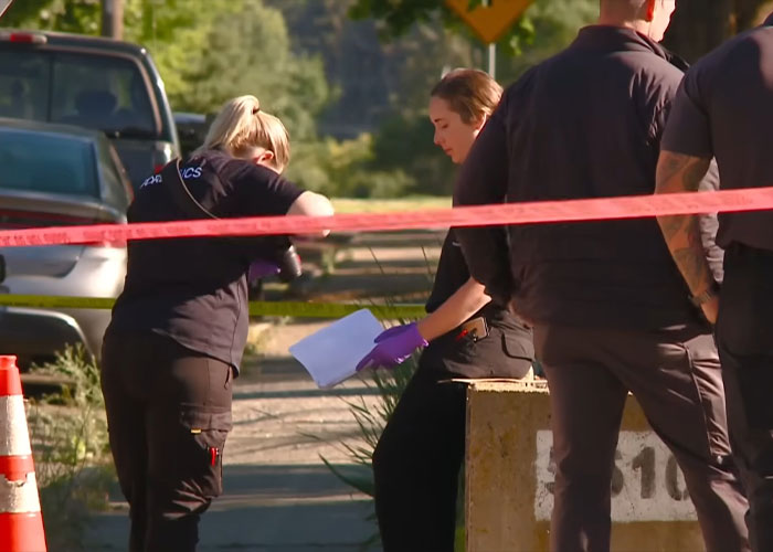 Daughter&rsquo;s Journal Detailed Dark Thoughts About Her Dad, Then She Smiled In Court With A Shocking Statement