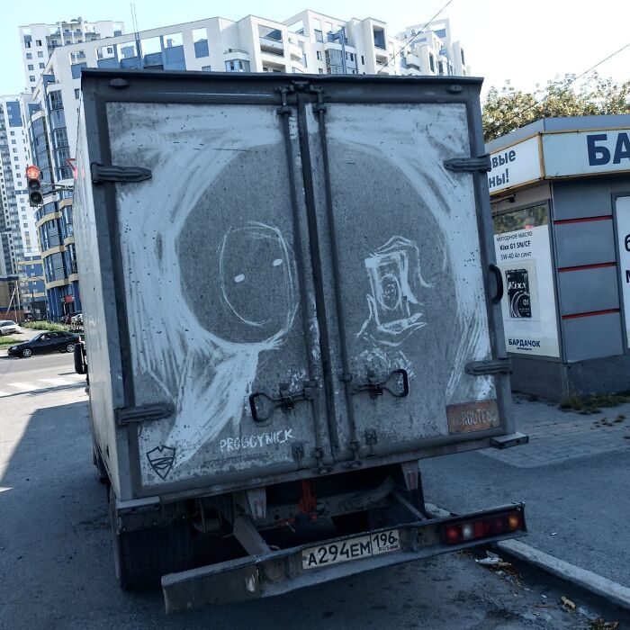 Owners Of Dirty Trucks Find Amazing Drawings On Their Vehicles Left By This Artist (40 New Pics)