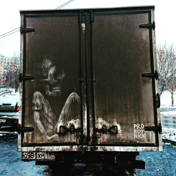 Owners Of Dirty Trucks Find Amazing Drawings On Their Vehicles Left By This Artist (40 New Pics)