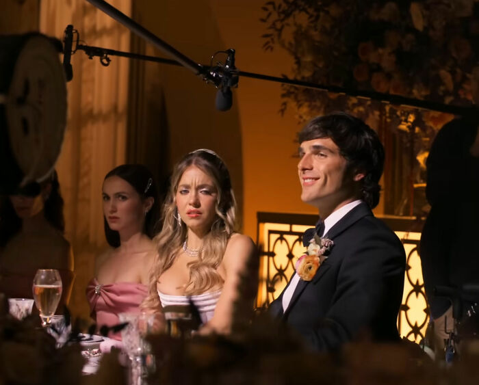 Sydney Sweeney’s Look For ‘Euphoria’ Premiere Brutally Roasted After Fans Notice Unusual Choice