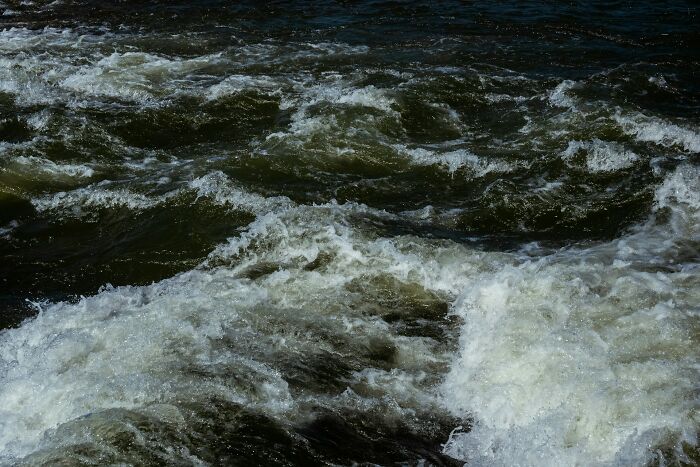 36 Adults Share The Dumbest Things They Did In Childhood That Prove Kids Have No Survival Instincts