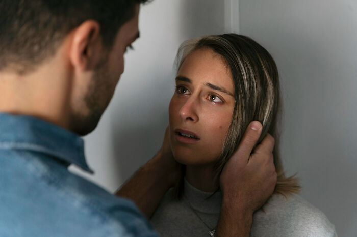 34 Stories Of Near-Misses That Could&rsquo;ve Changed Everything, Shared By Folks Online