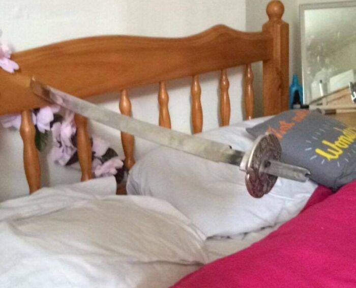 34 Stories Of Near-Misses That Could&rsquo;ve Changed Everything, Shared By Folks Online