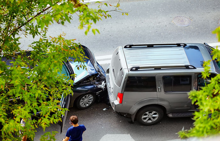 34 Stories Of Near-Misses That Could&rsquo;ve Changed Everything, Shared By Folks Online