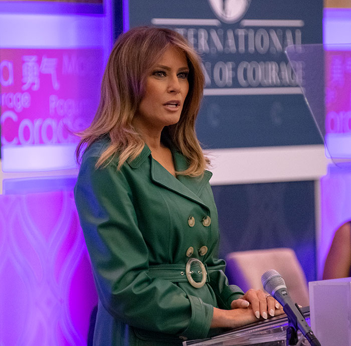 Meryl Streep’s Harsh Words About Melania Trump’s Fashion Spark Debate After Fans Dig Up Her Past