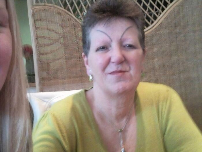 49 Crazy Eyebrows Seeming To Live Their Own Lives On Someone’s Face 49 Crazy Eyebrows Seeming To Live Their Own Lives On Someone’s Face