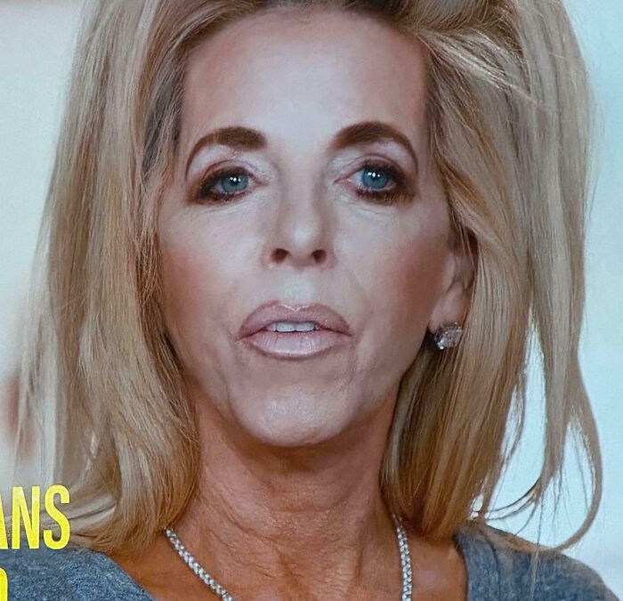 49 Crazy Eyebrows Seeming To Live Their Own Lives On Someone’s Face 49 Crazy Eyebrows Seeming To Live Their Own Lives On Someone’s Face