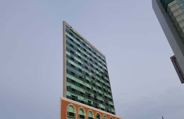 73 Unedited Photos That Might Mess With Your Already Tired Brain (New Pics) 73 Unedited Photos That Might Mess With Your Already Tired Brain (New Pics)