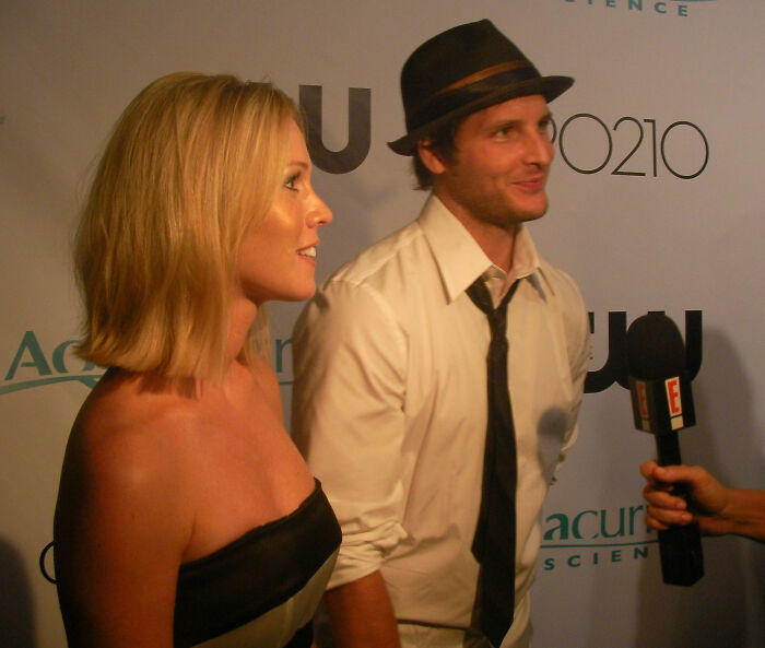 ‘90210’ Star Jennie Garth Makes Bombshell Confession About Her Intimate Relationship With Co-Star Luke Perry