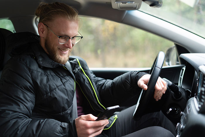 Lady Thinks $5 Tip To Uber Driver Gets Her 50% Off His Massage Services, Gets Mad When He Refuses