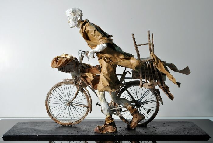 30 Times Paper Was Turned Into Lifelike Sculptures By This Artist