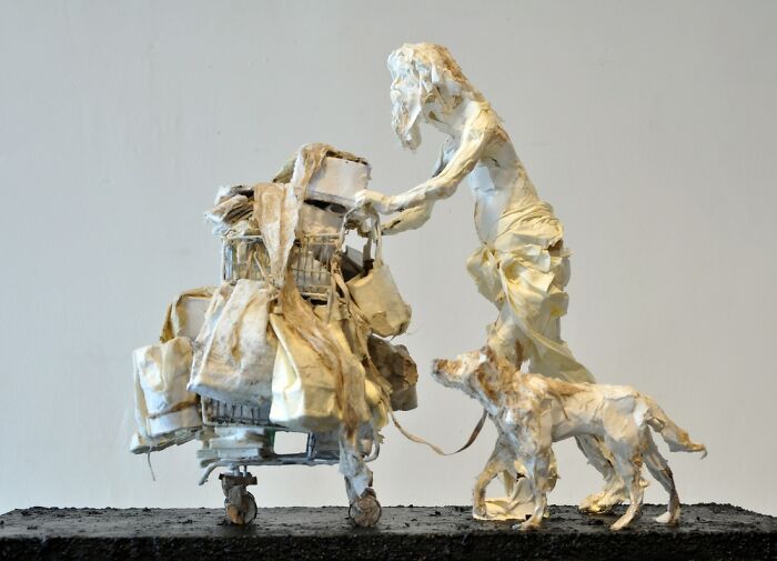 30 Times Paper Was Turned Into Lifelike Sculptures By This Artist