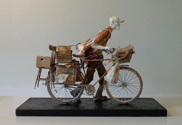 30 Times Paper Was Turned Into Lifelike Sculptures By This Artist