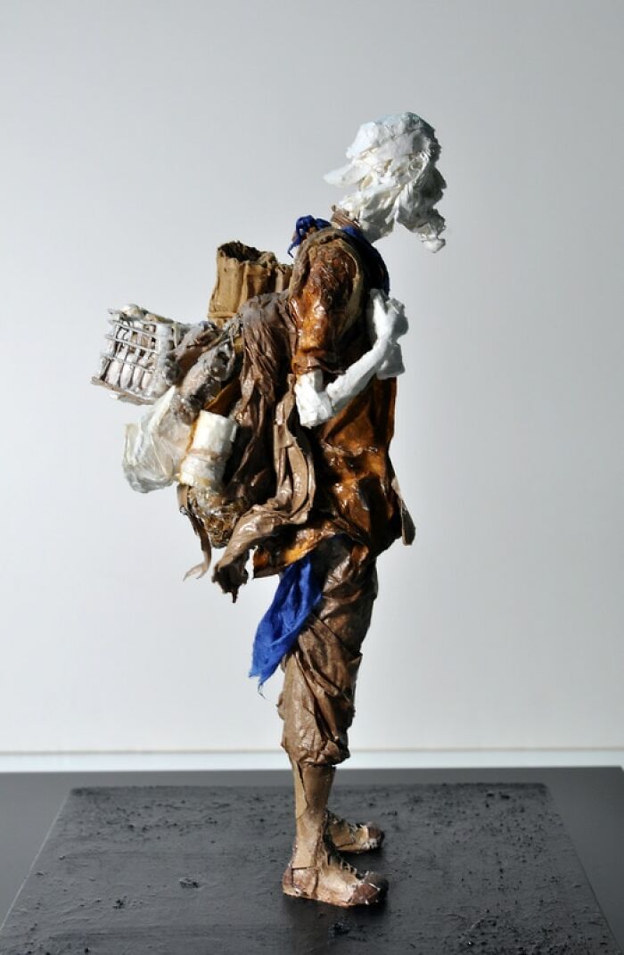 30 Times Paper Was Turned Into Lifelike Sculptures By This Artist