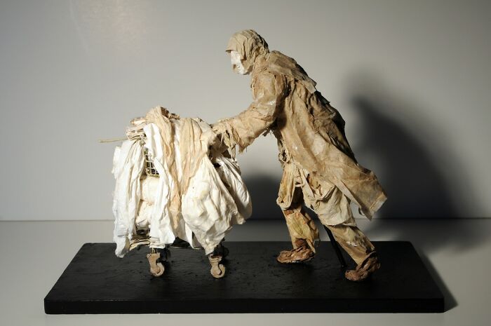 30 Times Paper Was Turned Into Lifelike Sculptures By This Artist