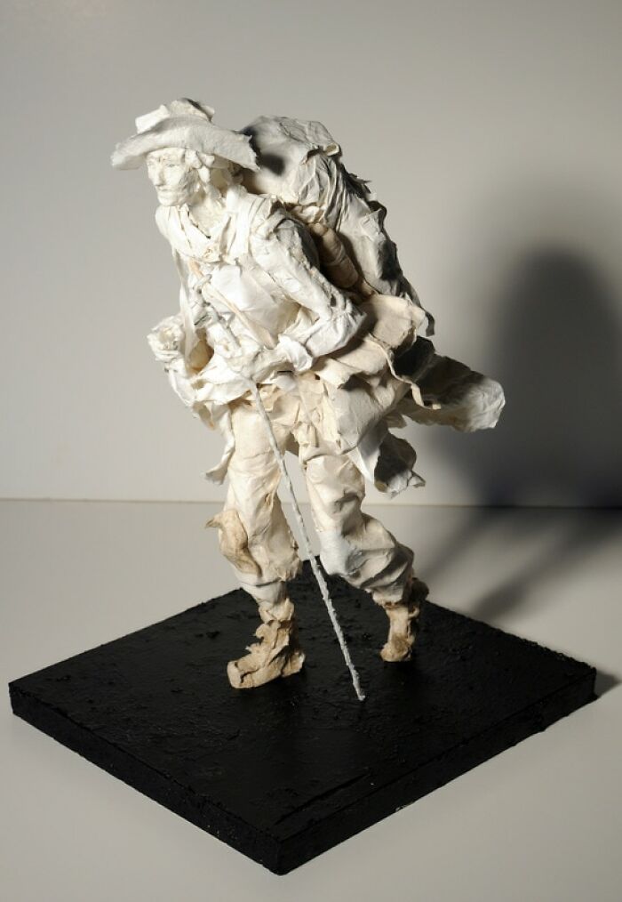 30 Times Paper Was Turned Into Lifelike Sculptures By This Artist